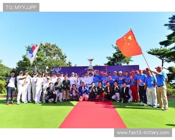 女排世界杯荣耀时刻 中国队捧杯赢得历史性冠军 绽放青春风采 女排世界杯荣耀时刻 中国队捧杯赢得历史性冠军 绽放青春风采